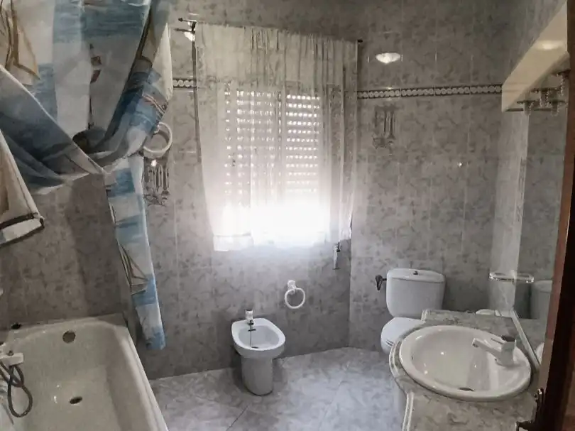 Bathroom of Flat for sale in Quintana de la Serena, Badajoz