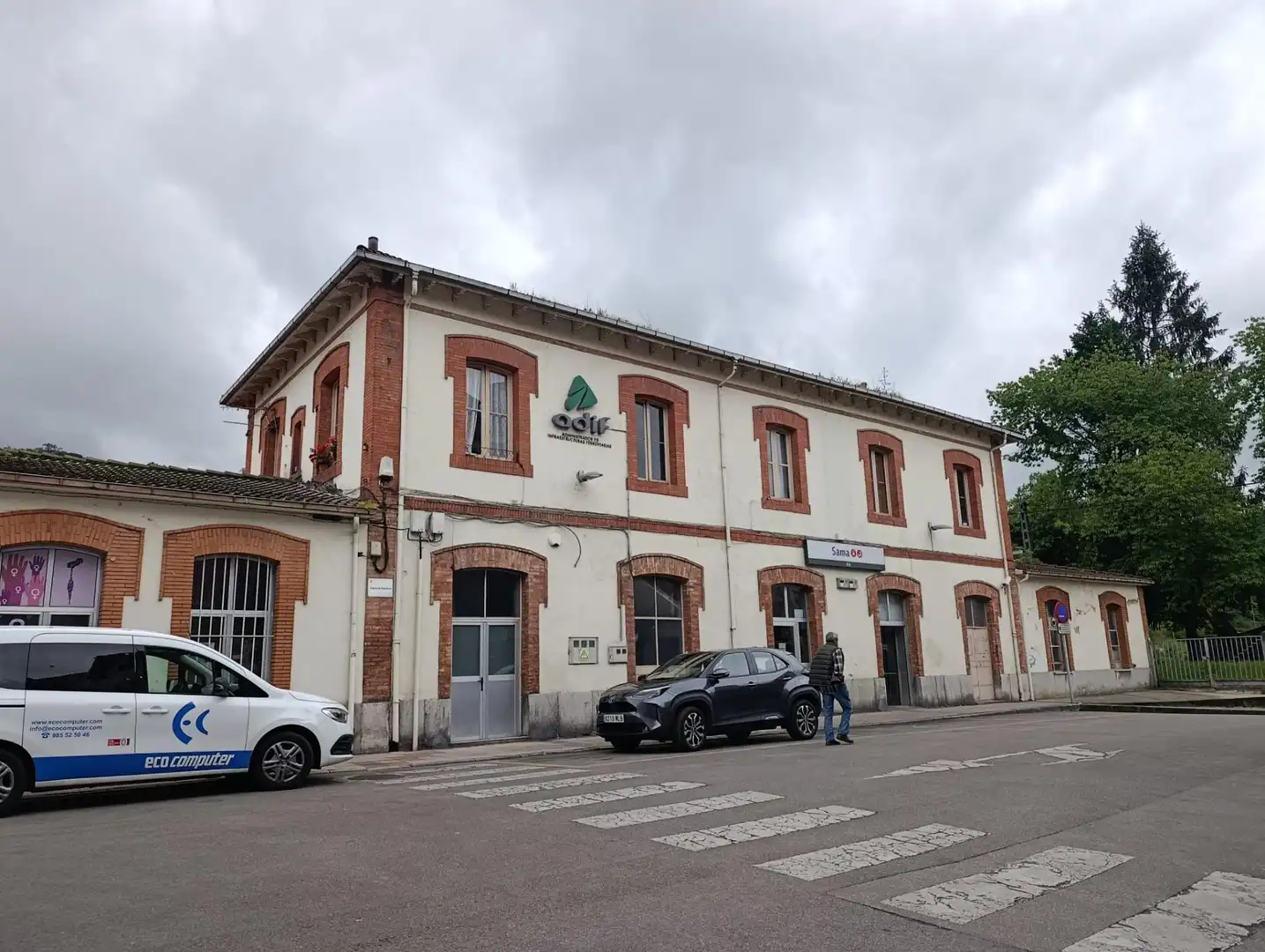 Außenansicht von Wohnung zum Verkauf in Langreo mit Heizung und Terrasse