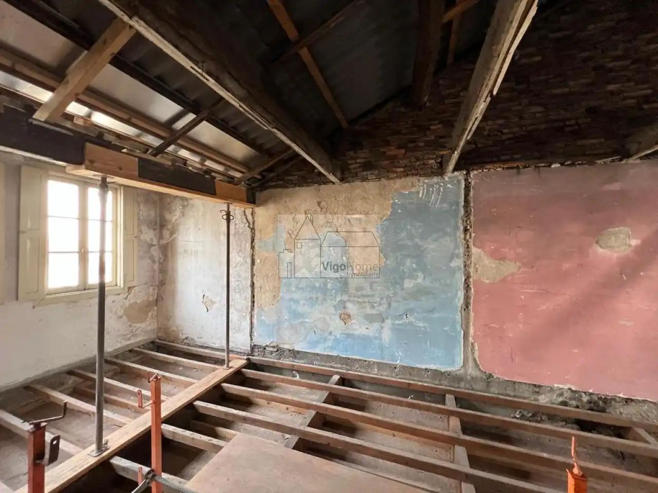 Attic for sale in Vigo   with Heating