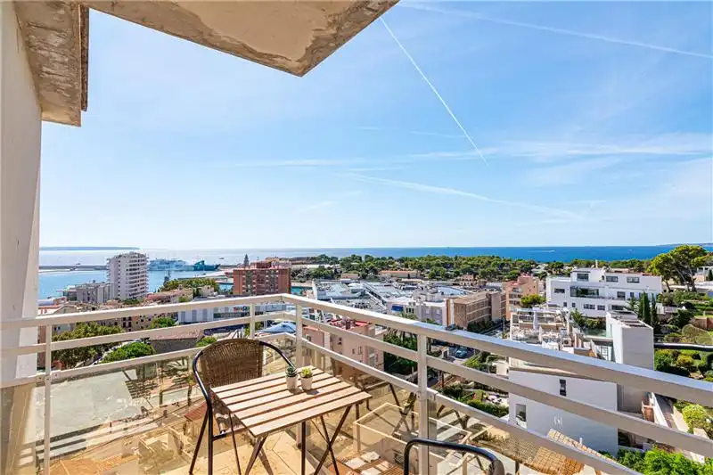 Flat with pool to rent in Ponent