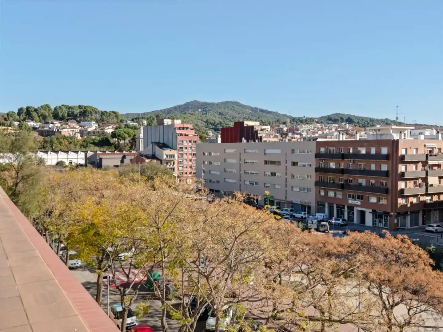 Vista exterior de Àtic en venda en Molins de Rei amb Aire condicionat i Balcó