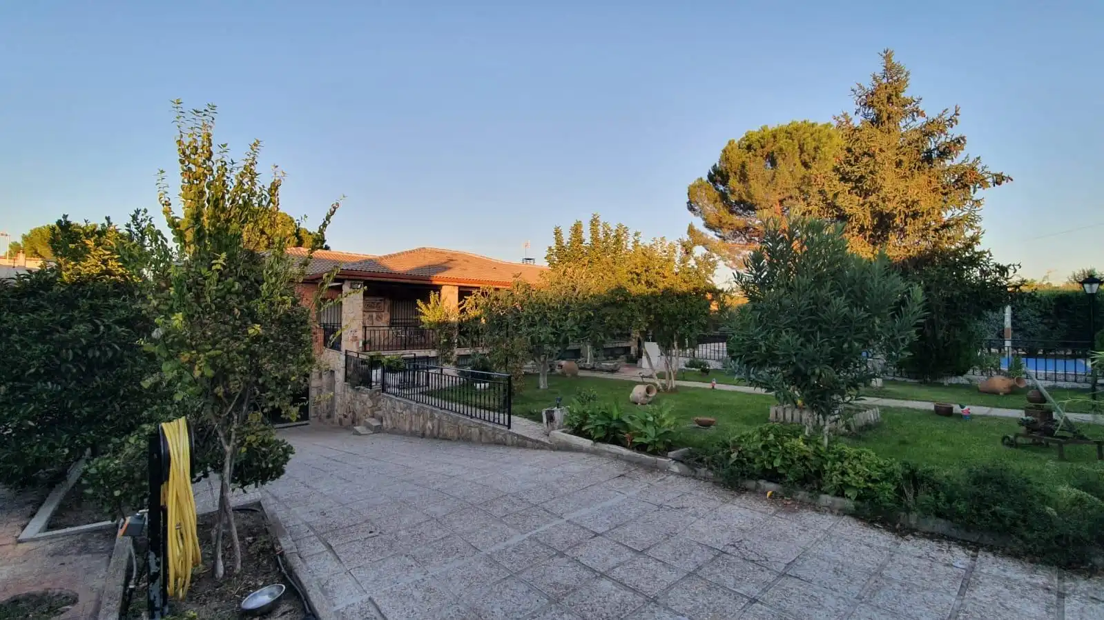 Jardí de Casa o xalet en venda en Aldea del Fresno amb Aire condicionat i Piscina