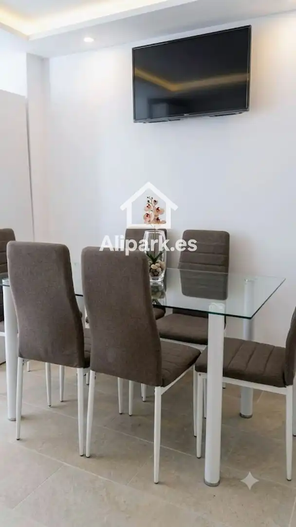 Wohnung zum Verkauf in Alicante / Alacant mit Terrasse und Möbliert