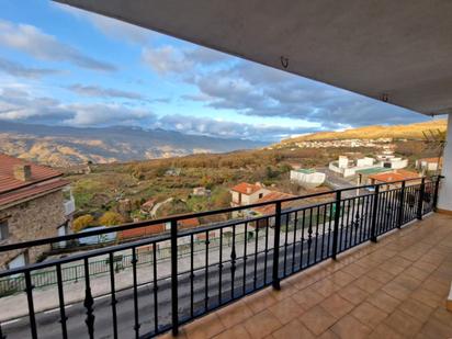 Exterior view of House or chalet for sale in Casas del Castañar  with Heating and Terrace