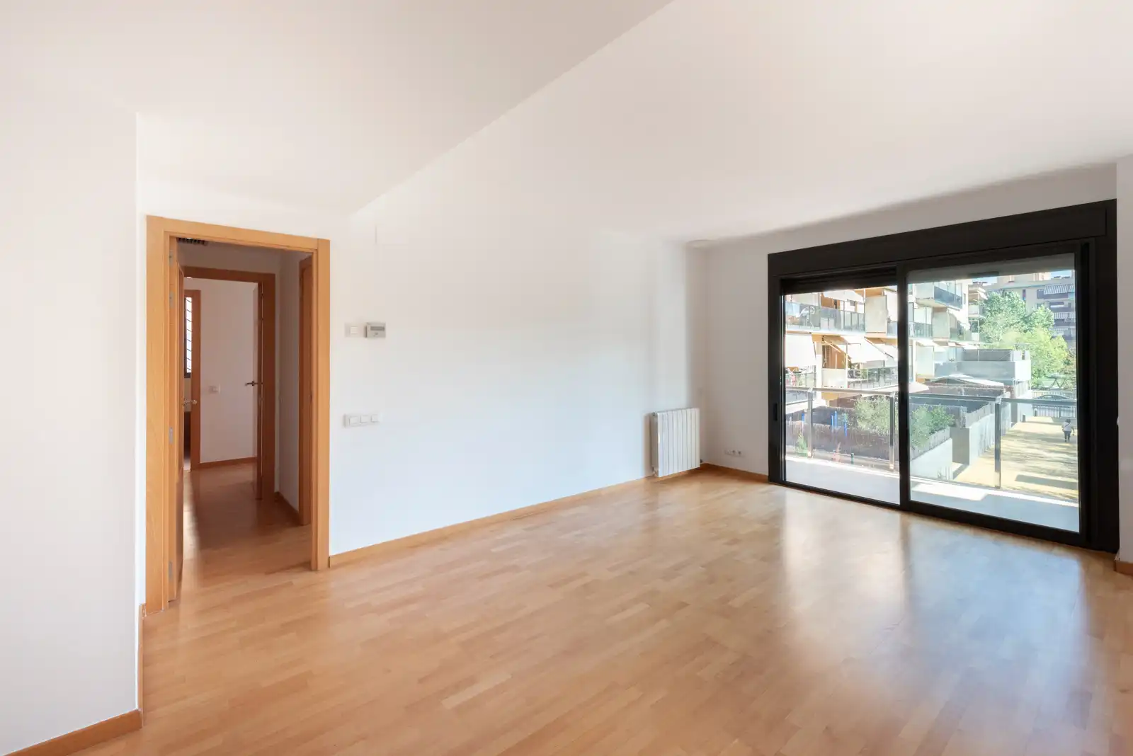 Flat for rent in Sabadell  with Heating, Parquet flooring and Oven