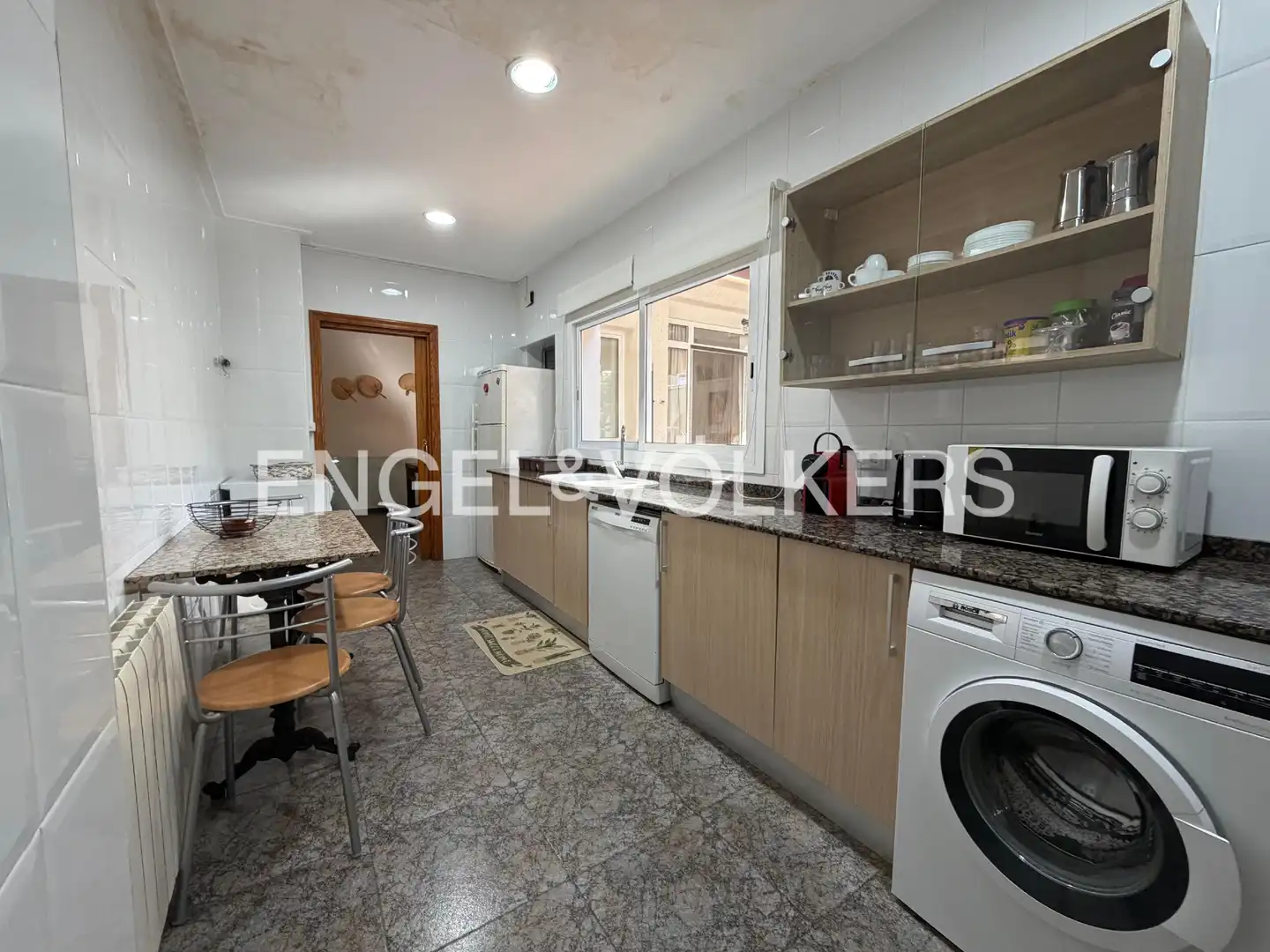 Cuina de Casa o xalet de lloguer en Valencia amb Aire condicionat, Calefacció i Terrassa