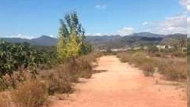 Terreno residencial en Venta en Plaça Poligono 9 en Alfara de la Baronia