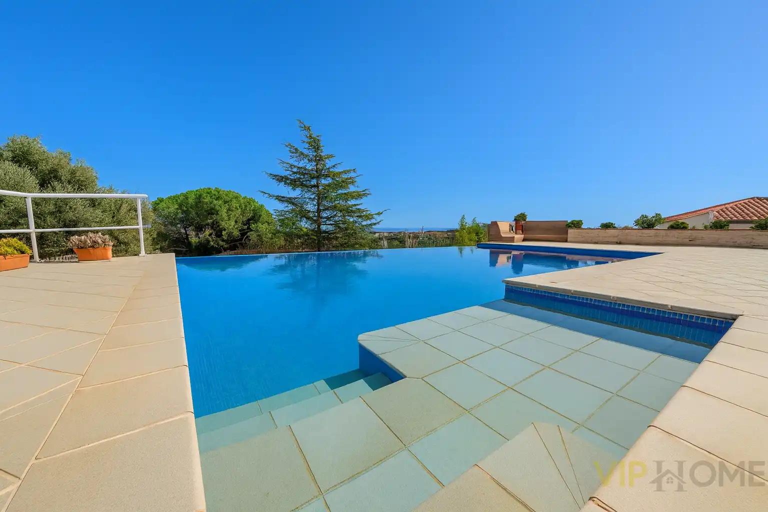 Swimming pool of Houses for sale in Castell d'Aro, Platja d'Aro i s'Agaró  with Air Conditioner, Heating and Terrace