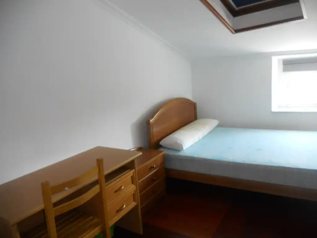 Bedroom of Flat for rent in Santiago de Compostela   with Heating, Furnished and Oven