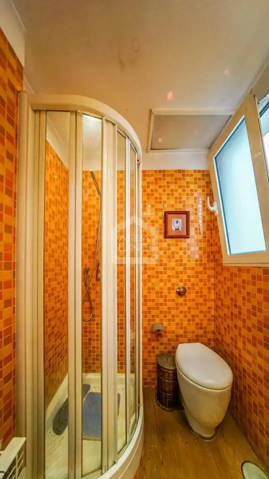Baño de Piso en venta en Madrid con Calefacción y Parquet