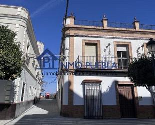 Vista exterior de Pis en venda en La Puebla del Río amb Terrassa i Balcó