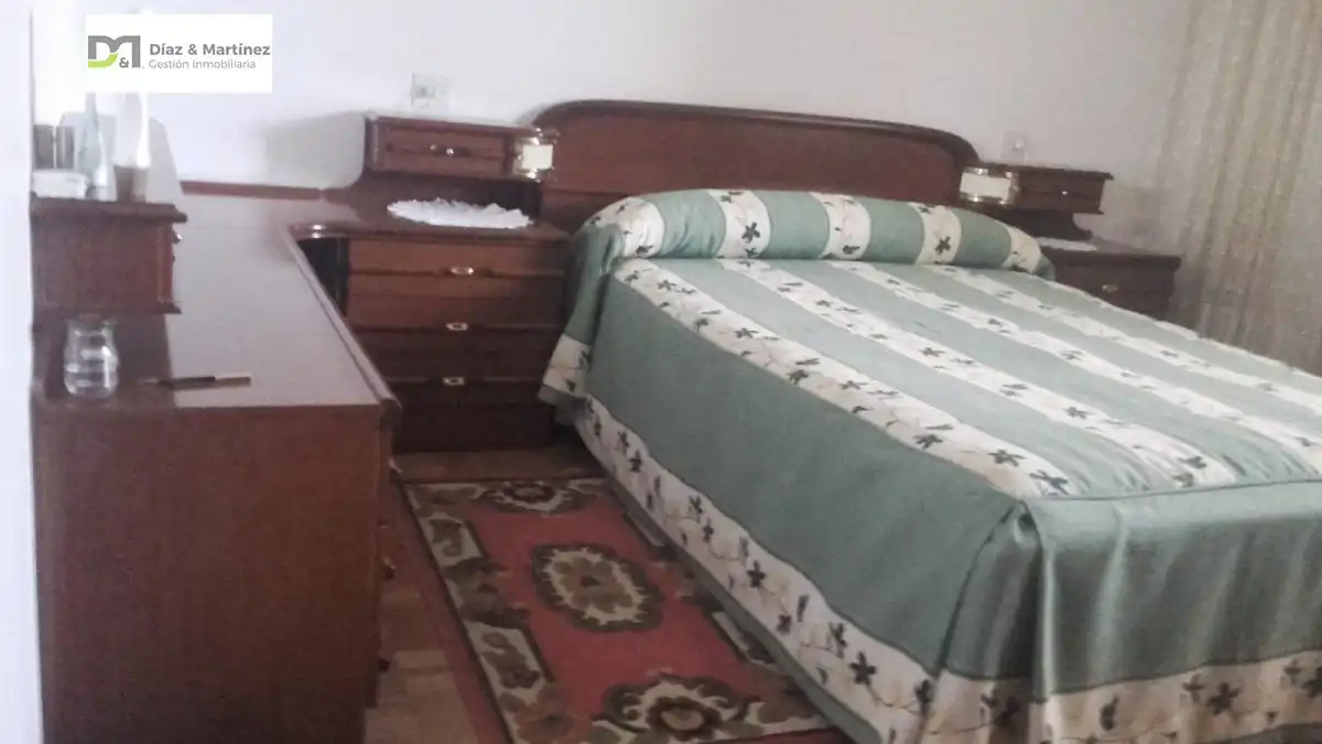 Habitación de Piso en venta en La Bañeza  con Calefacción y Terraza