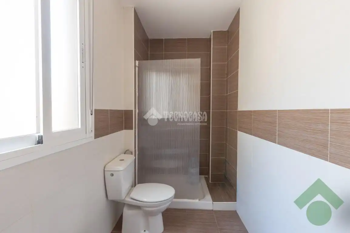 Baño de Piso en venta en Colomera
