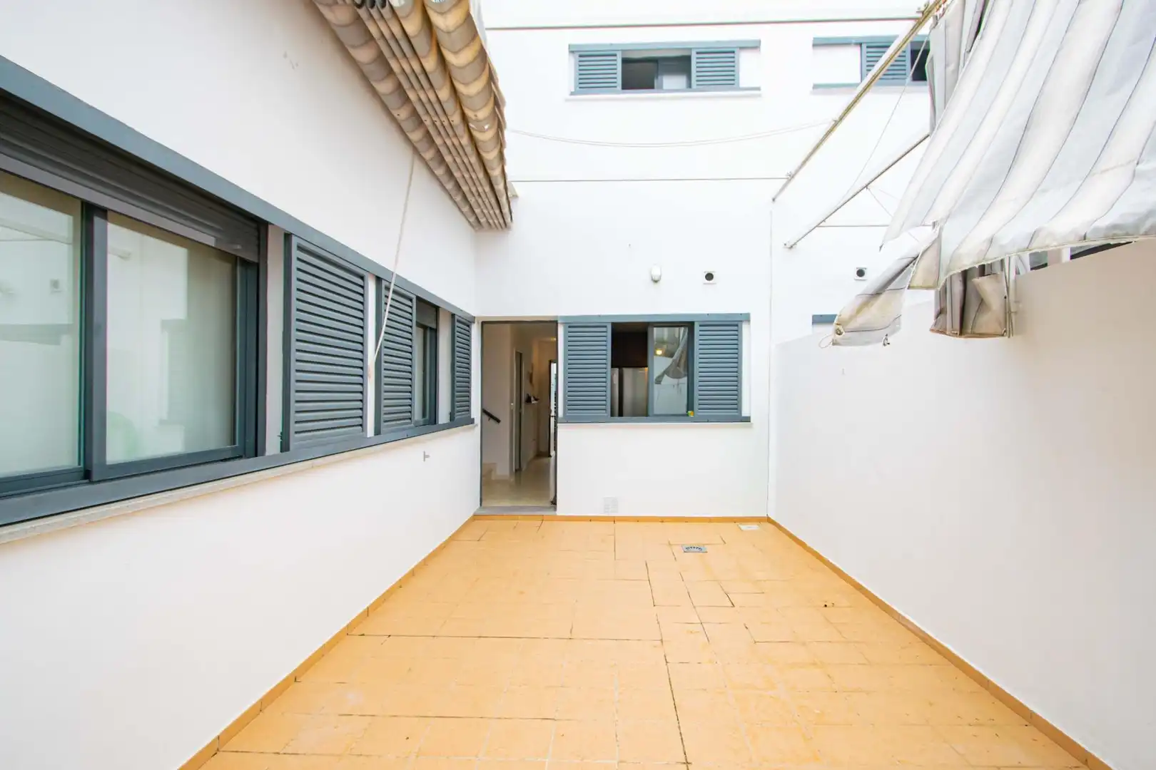Vista exterior de Casa adosada en venta en Villanueva del Ariscal con Calefacción