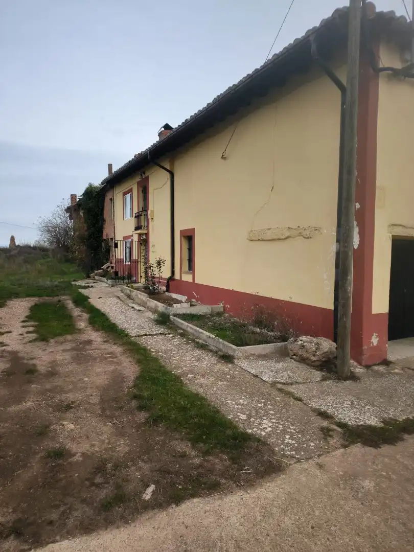 Vista exterior de Casa o chalet en venta en Melgar de Fernamental con Calefacción, Jardín privado y Trastero