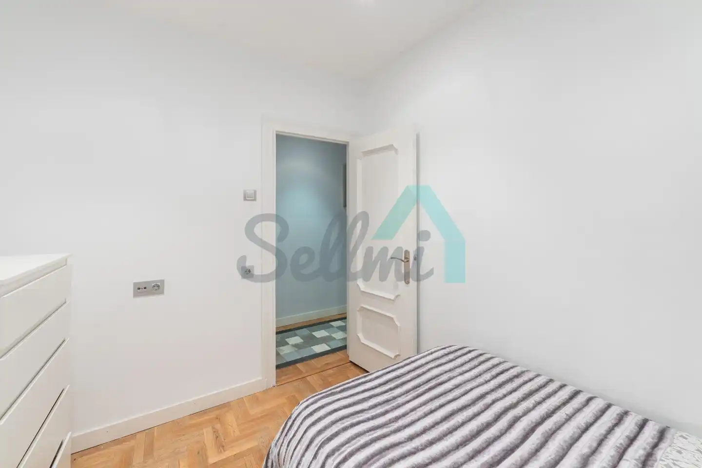 Flat for rent in Pablo Iglesias, Barrio del Centro