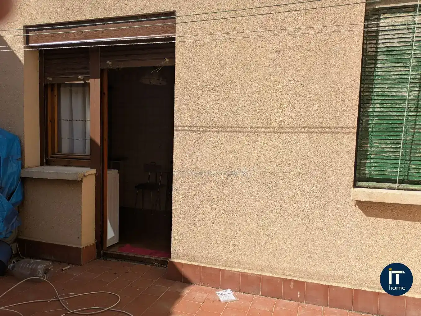 Vista exterior de Piso en venta en Villabrágima con Amueblado y Balcón