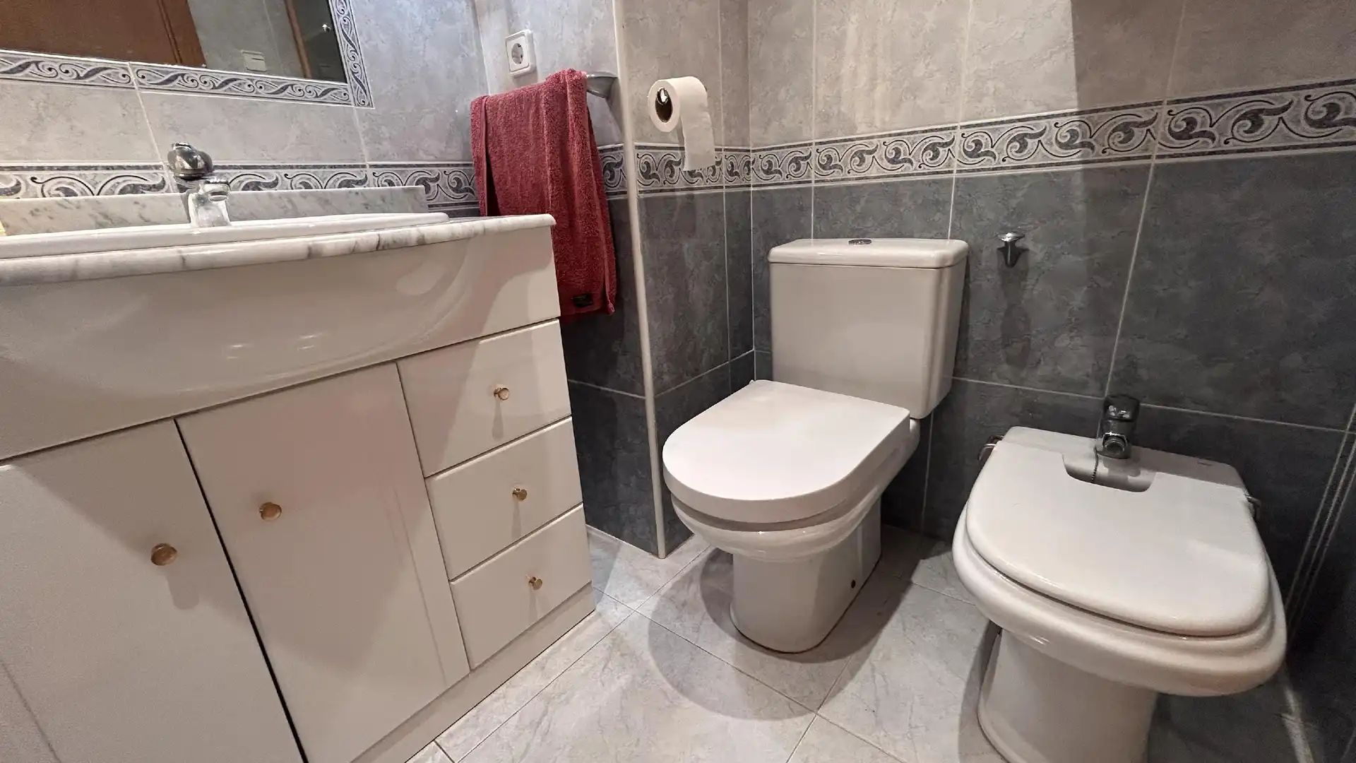 Bany de Àtic en venda en La Pobla de Montornès   amb Aire condicionat, Calefacció i Jardí privat