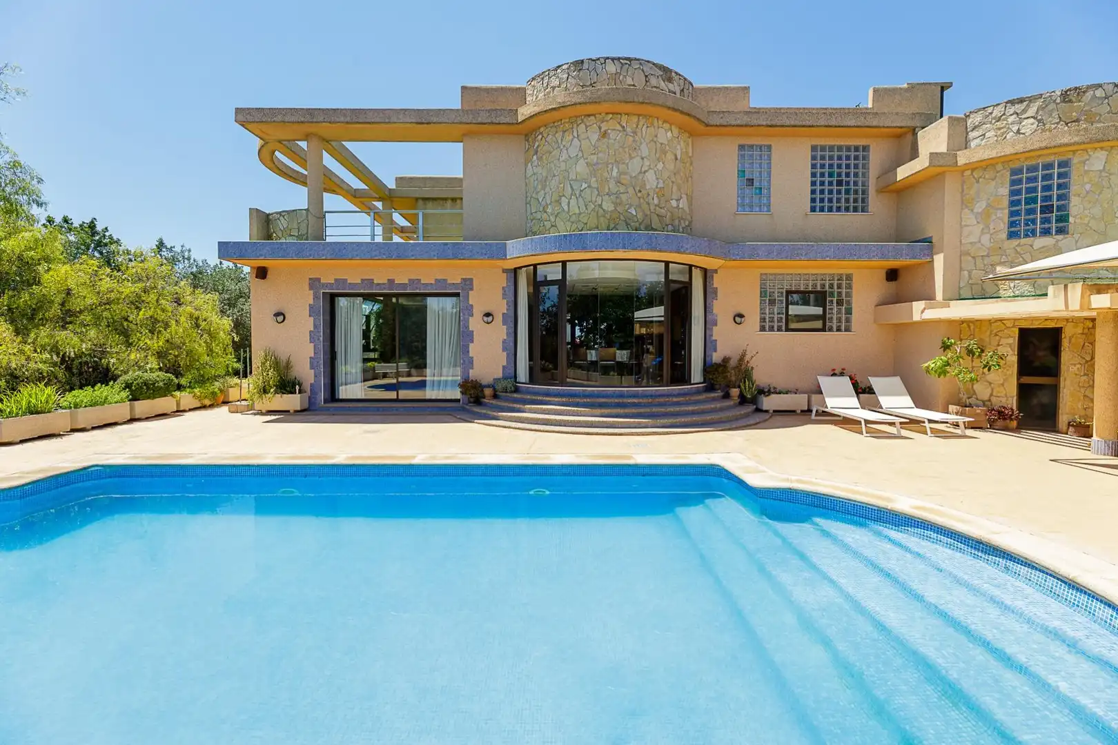 Vista exterior de Casa o xalet en venda en Marratxí amb Aire condicionat, Calefacció i Jardí privat