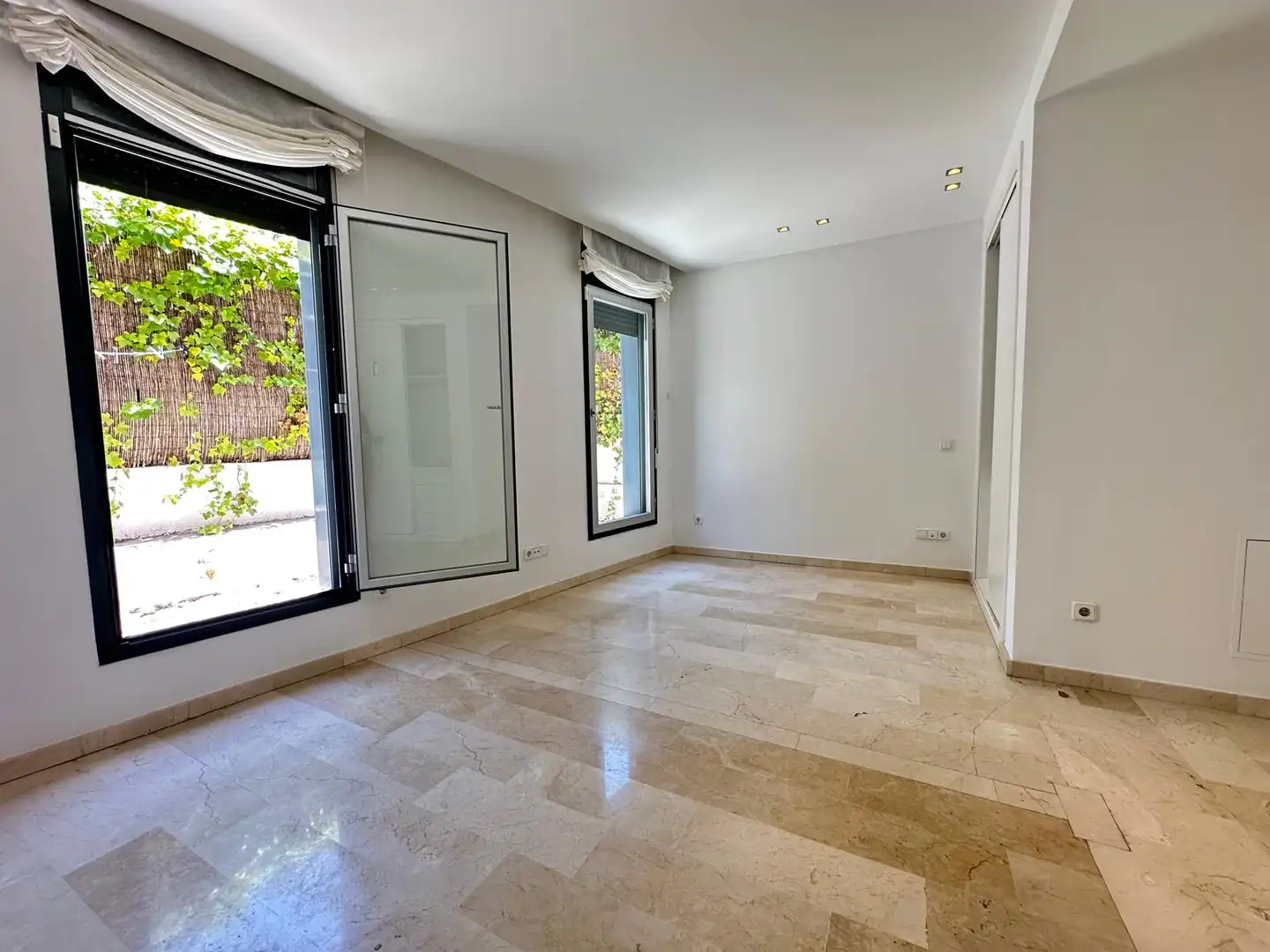 Habitación de Piso en venta en Torrelodones con Calefacción, Jardín privado y Terraza
