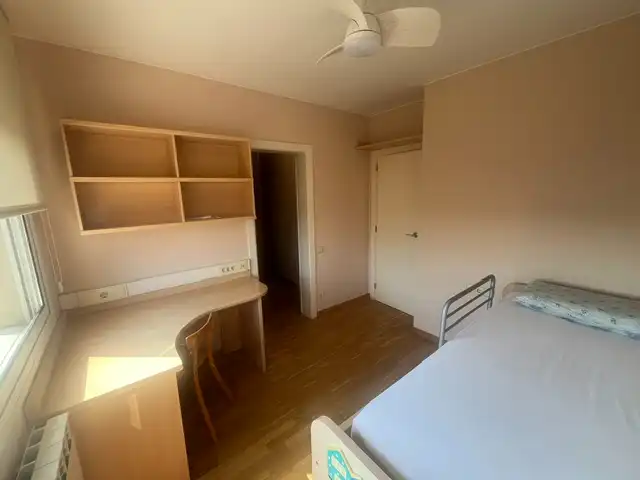 Schlafzimmer von Wohnung zur Miete in Sant Cugat del Vallès mit Klimaanlage, Heizung und Parkett