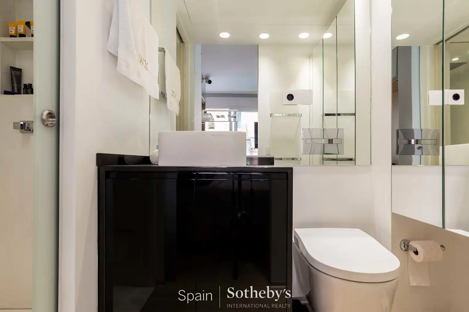 Badezimmer von Wohnungen zum Verkauf in Madrid mit Klimaanlage, Heizung und Terrasse