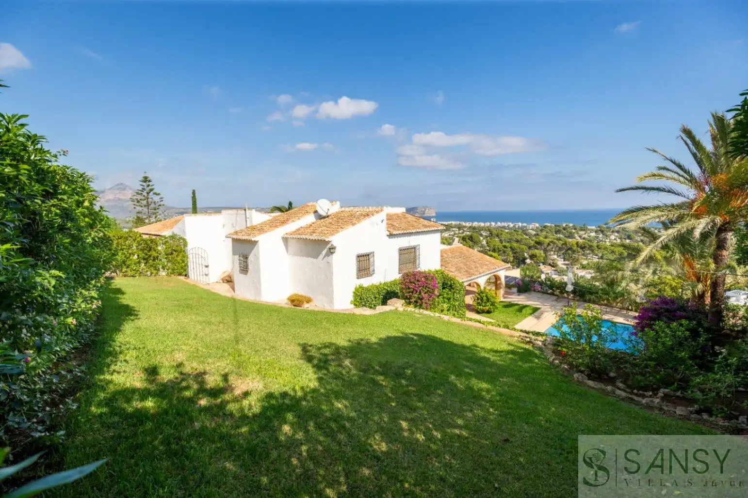 Exterior view of Houses for sale in Jávea / Xàbia  with Heating and Swimming Pool