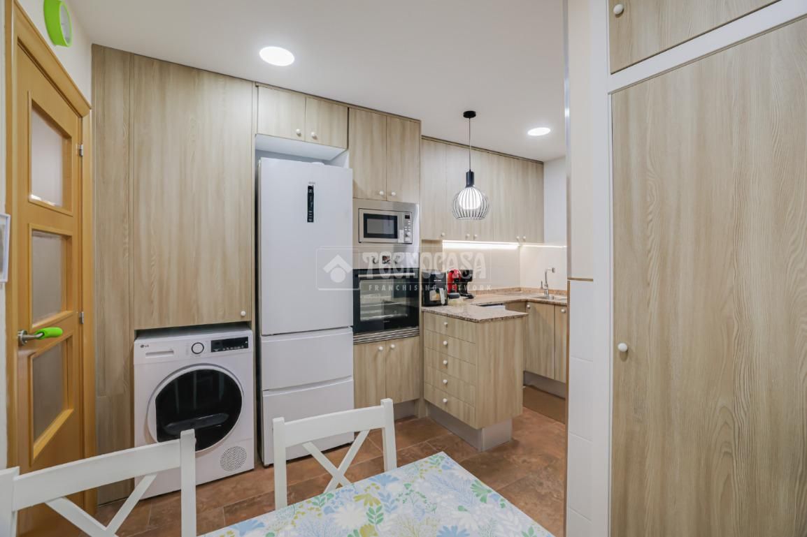 Kitchen of Flat for sale in Badalona  with Air Conditioner and Balcony