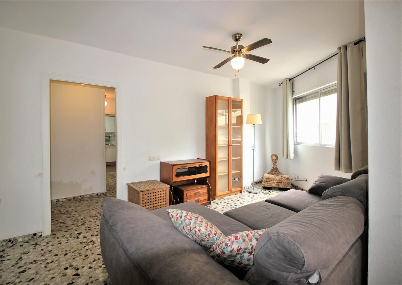 Sala d'estar de Pis de lloguer en  Almería Capital amb Aire condicionat, Terrassa i Moblat