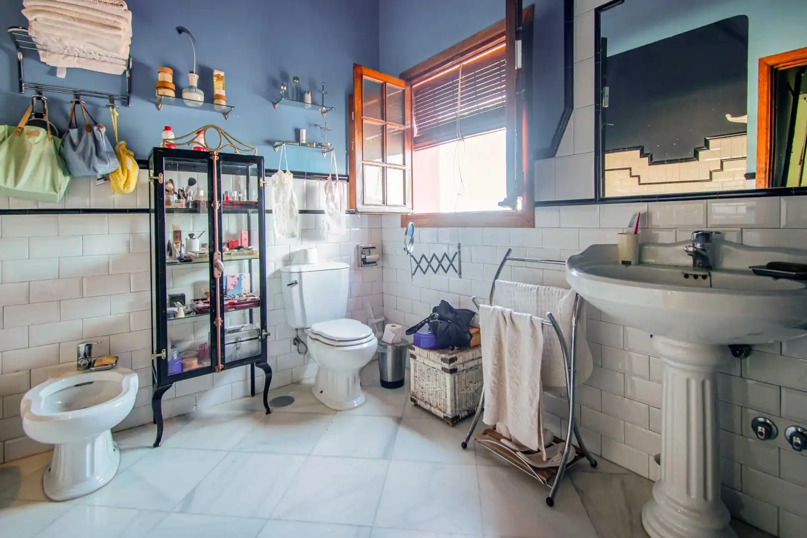 Badezimmer von Country house zum Verkauf in Mairena del Aljarafe mit Terrasse, Schwimmbad und Balkon