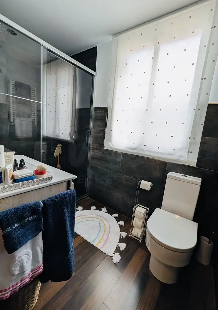 Casa aparellada amb piscina en venda a Los Lagos, imagen 34