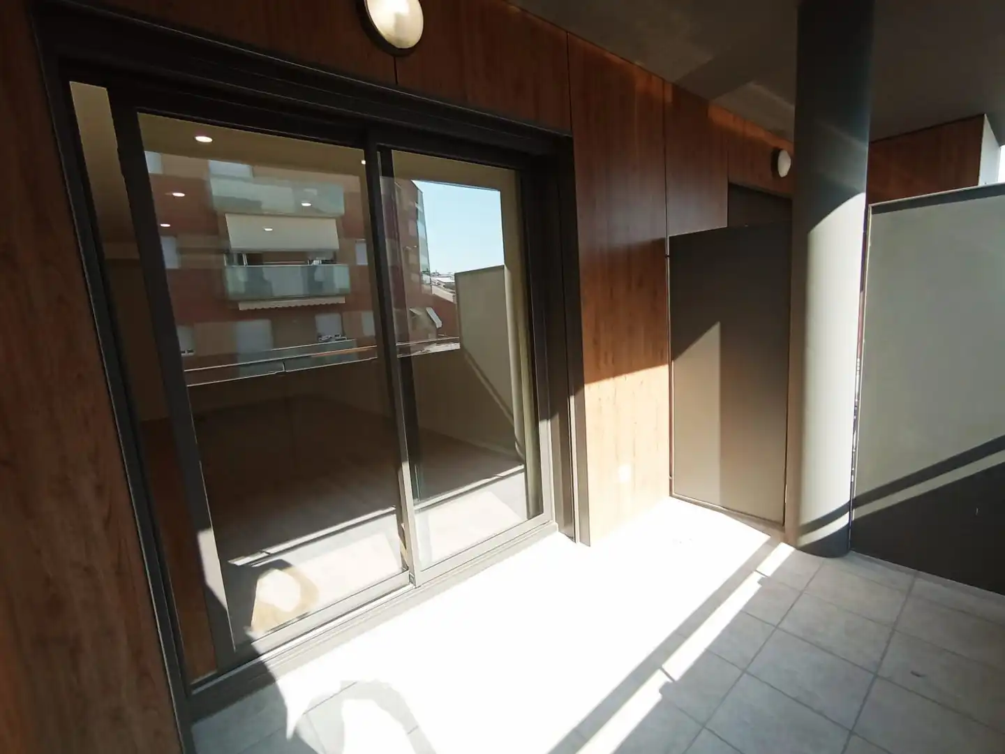 Balcony of Flat for rent in Terrassa  with Air Conditioner and Heating