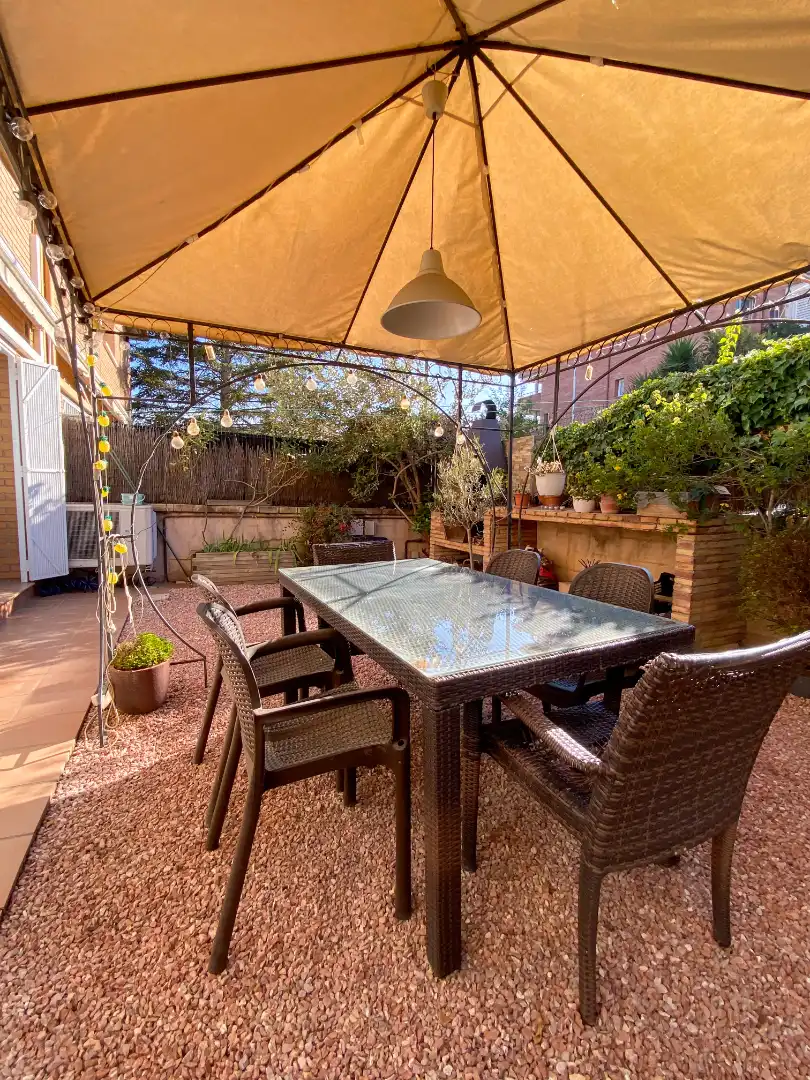 Terraza de Casa adosada en venta en Cerdanyola del Vallès con Aire acondicionado, Calefacción y Jardín privado