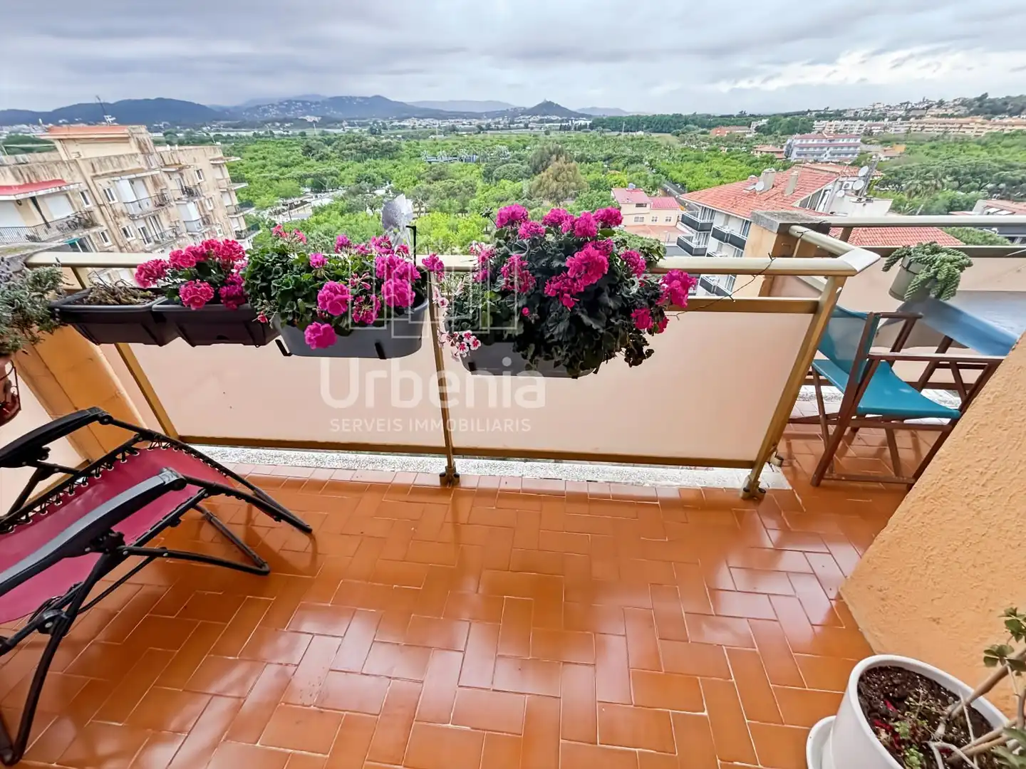 Terrasse von Wohnung zum Verkauf in Blanes mit Terrasse, Schwimmbad und Möbliert