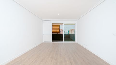Foto 3 de Piso en venta en Condesa de Venadito, 20, San Pascual, Madrid Capital