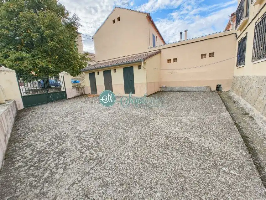 Vista exterior de Piso en venta en Casla con Calefacción y Trastero