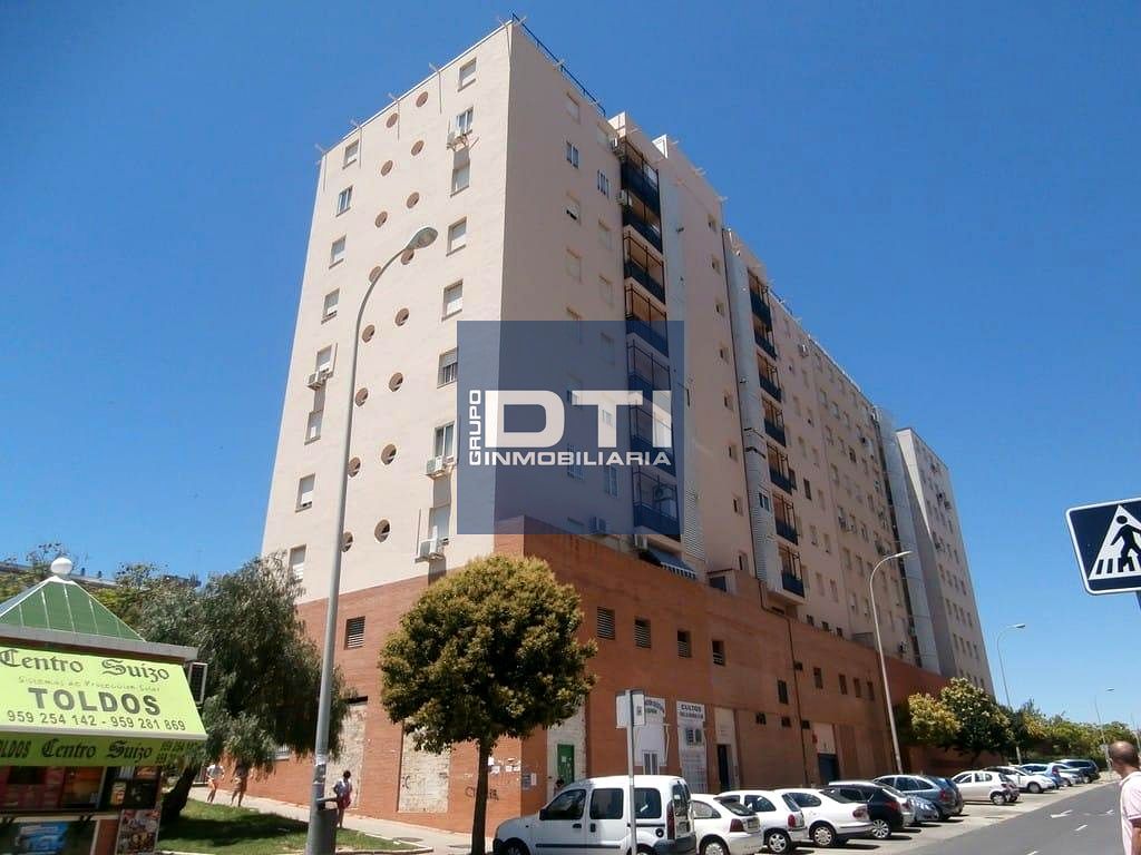 Exterior view of Flat for sale in  Huelva Capital