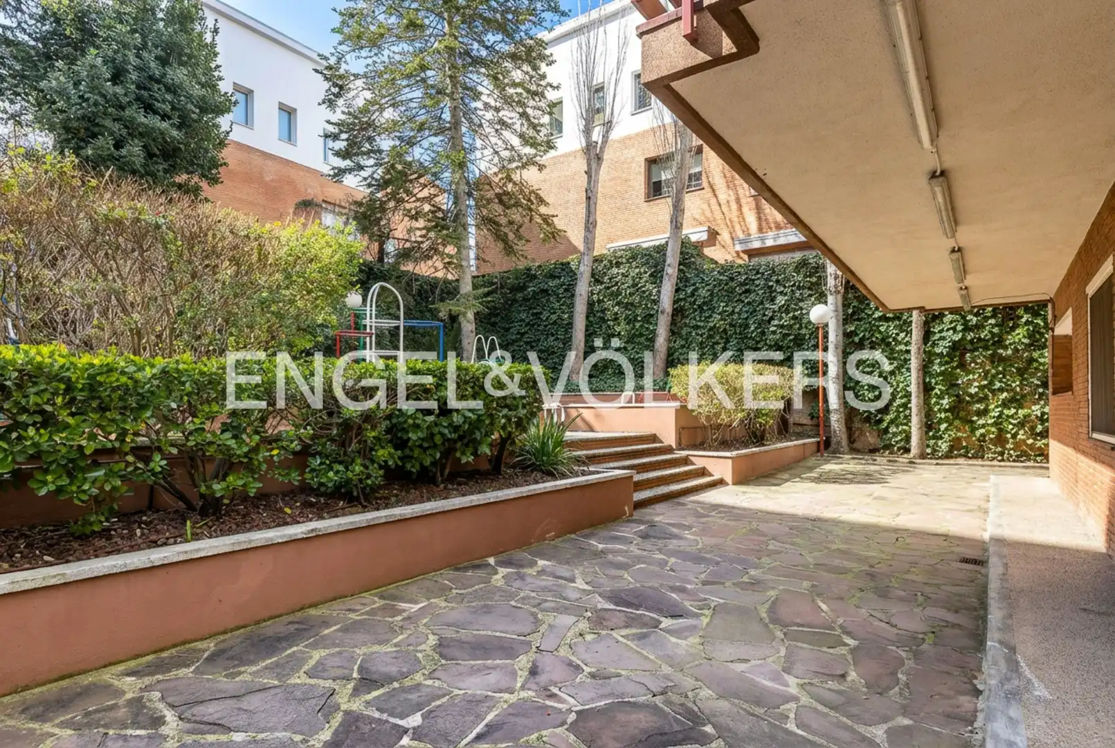 Terraza de Piso en venta en Sant Cugat del Vallès con Aire acondicionado, Calefacción y Jardín privado