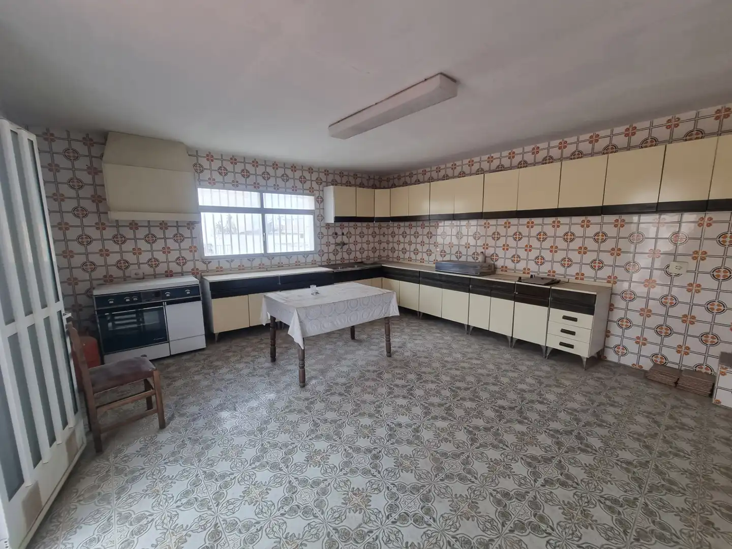 Kitchen of Buildings for sale in Almería