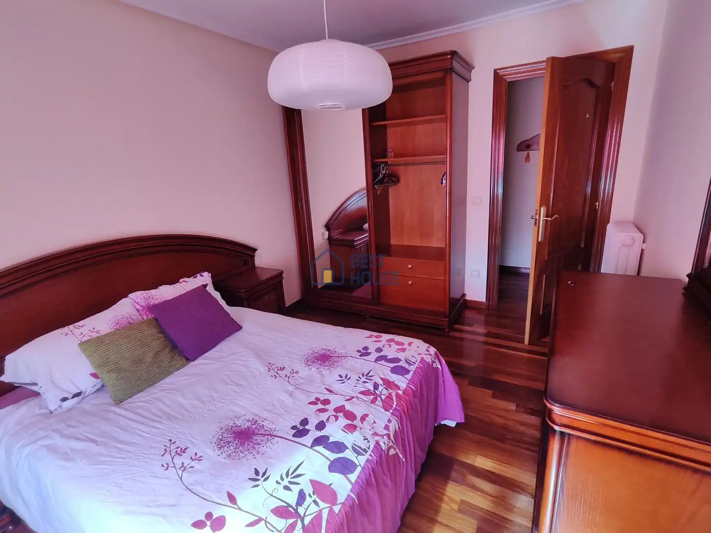 Habitación de Apartamento de alquiler en San Andrés del Rabanedo con Calefacción y Amueblado