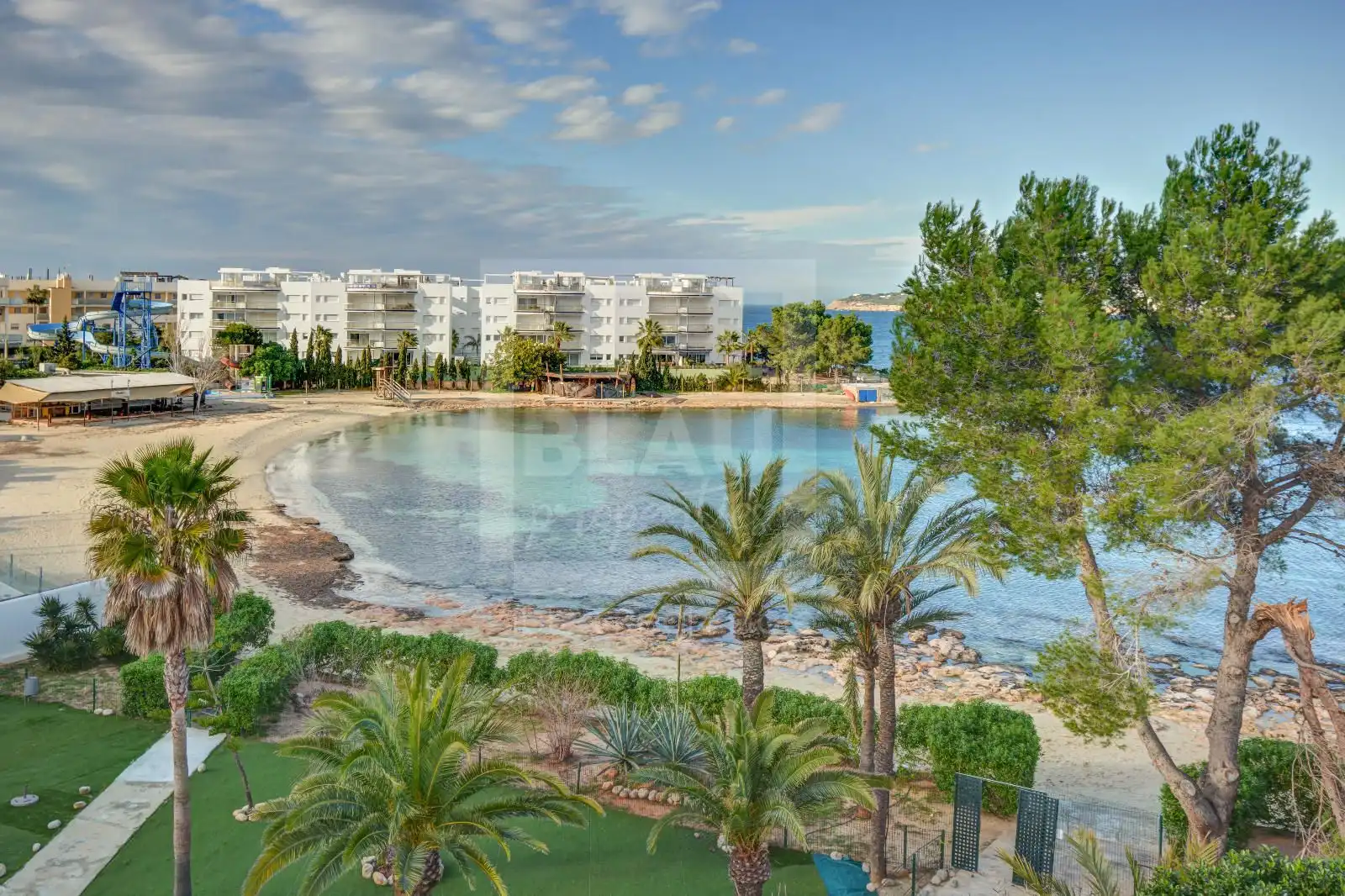 Außenansicht von Dachboden zum Verkauf in Sant Josep de sa Talaia mit Klimaanlage, Terrasse und Schwimmbad