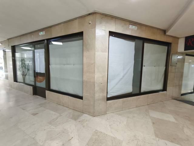 Local comercial en Alquiler en Centro