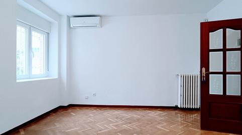 Photo 2 of Flat to rent in Rafael Salazar Alonso, Estrella,  Madrid Capital