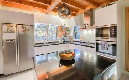 Kitchen of House or chalet for sale in Ames  with Private garden and Oven