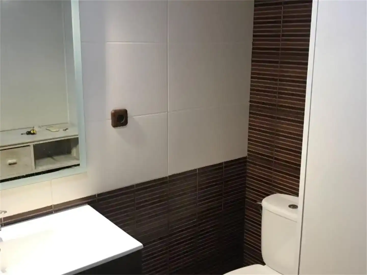 Bathroom of Flat for rent in Montequinto  with Air Conditioner and Furnished