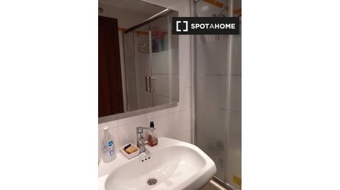 Photo 5 of Room in Rosas - Musas, Madrid Capital