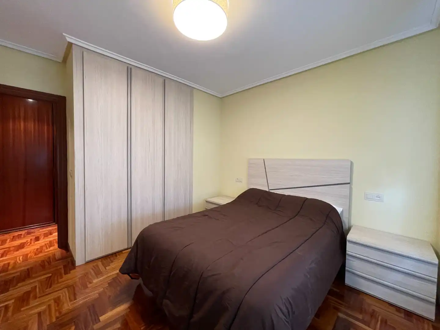 Dormitori de Pis en venda en Avilés amb Calefacció, Terrassa i Traster