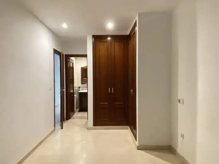 Piso de alquiler en Valencia con Aire acondicionado, Calefacción y Trastero