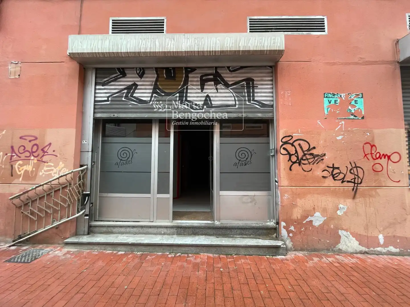 Business premises for sale in Aldabe