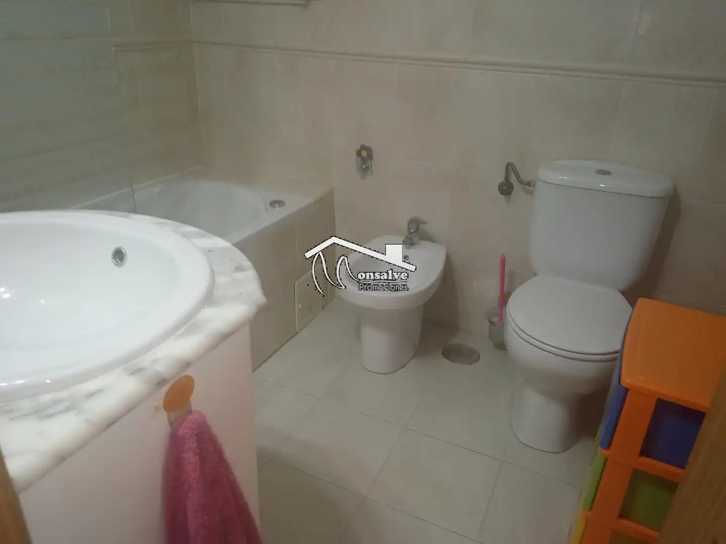 Baño de Piso en venta en Yeles con Aire acondicionado y Calefacción